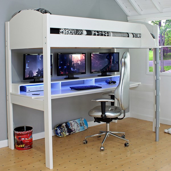 Under Bed White Themed Gaming Setup